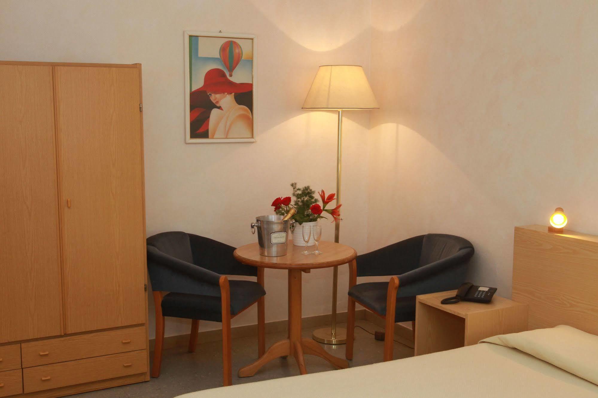 Hotel San Vitale メディチーナ エクステリア 写真